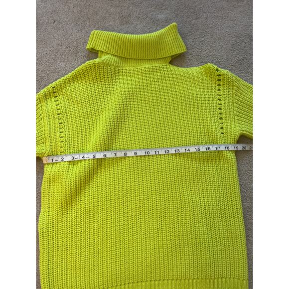 ASTR The Label Sepulveda Ribbed Cut-Out Turtleneck Sweater Size S Neon Green - Picture 6 of 7